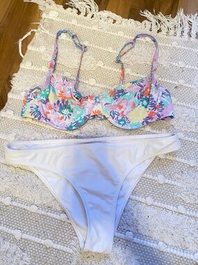 Hollister Pastel Floral Underwire Bikini Top with White Bottom